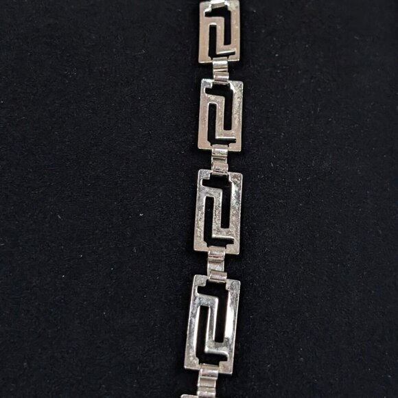 V. Grecian Key Link Belt - Picture 4 of 6